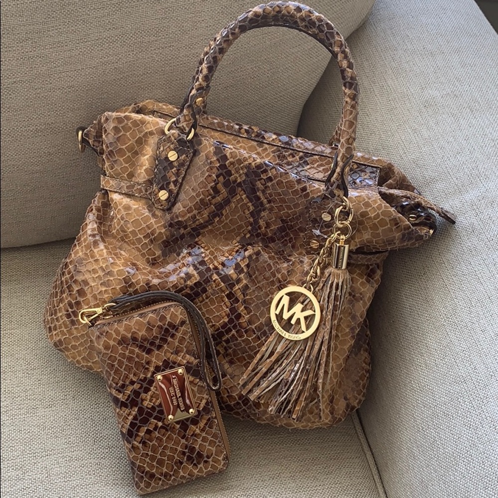 NWT Michael Kors Megan Large Satchel & Wallet